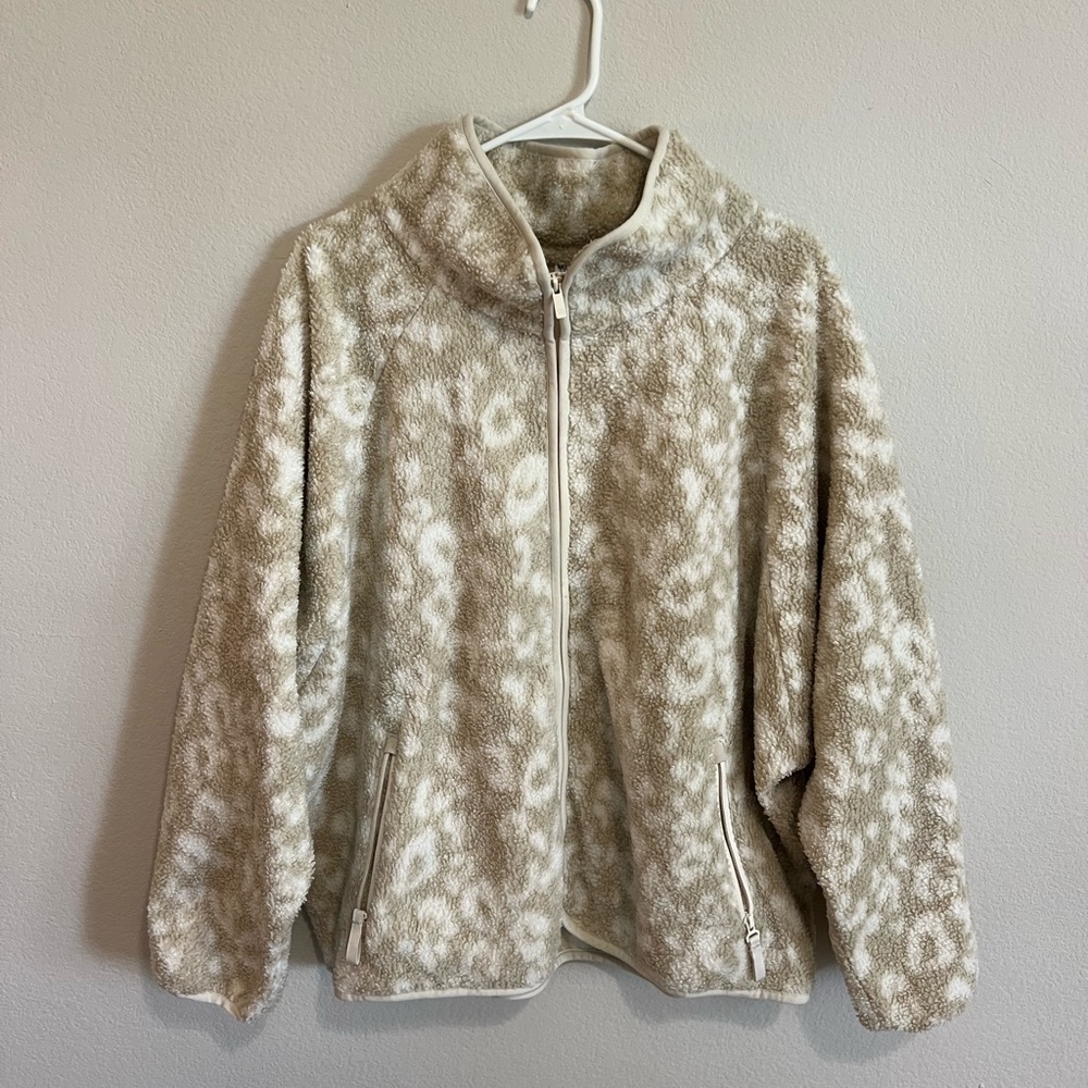 Cream & Tan Leopard Print Sherpa